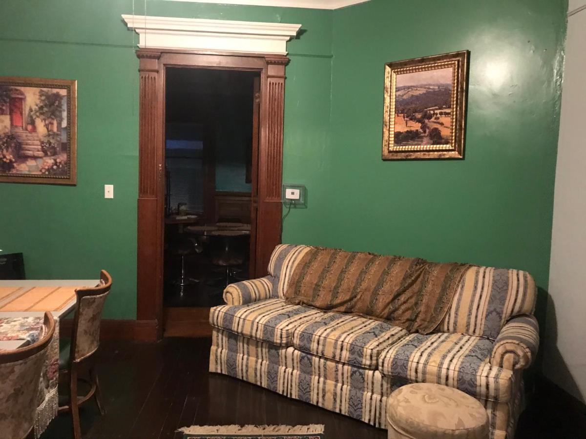 5 Star Victorian Mansion-Downtown No Locals Bed & Breakfast Erie Exterior photo