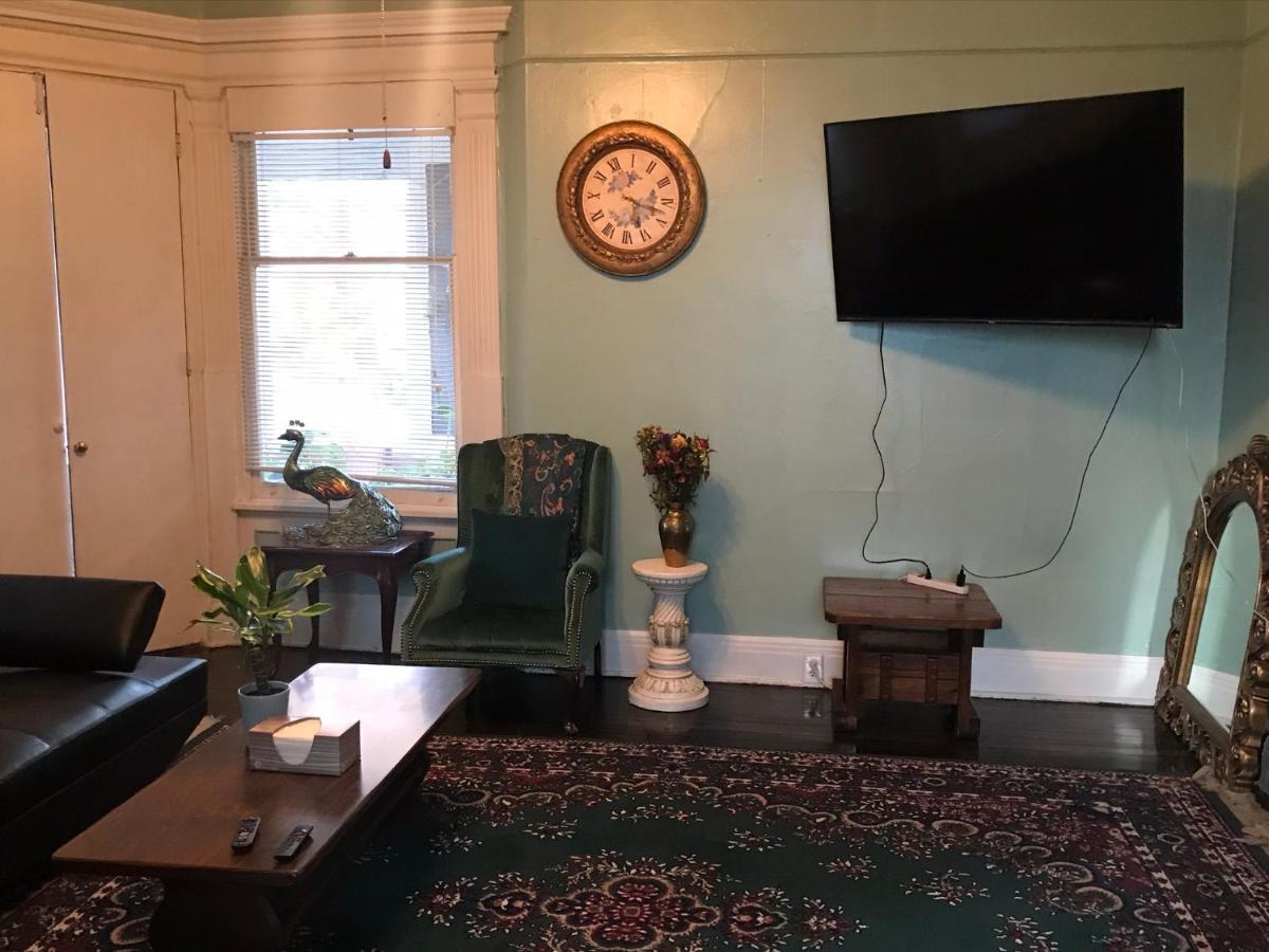 5 Star Victorian Mansion-Downtown No Locals Bed & Breakfast Erie Exterior photo